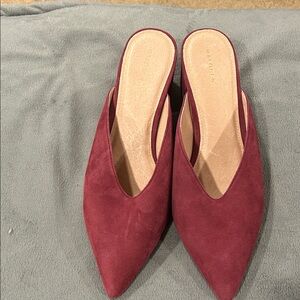 Halogen Burgundy Suede Women's Mules